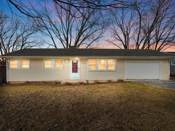 3708 Anne St, McHenry, IL 60050