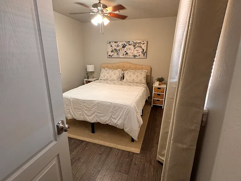1207 W Gore Blvd #17 — Photo 6
