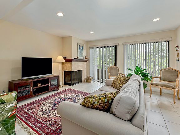 3rd image of 365 W Alameda Ave APT 202