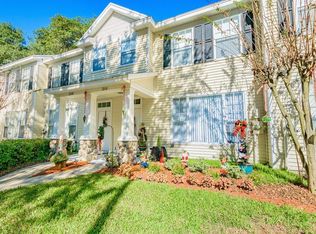 2210 Golden Oak Ln, Valrico, FL 33594