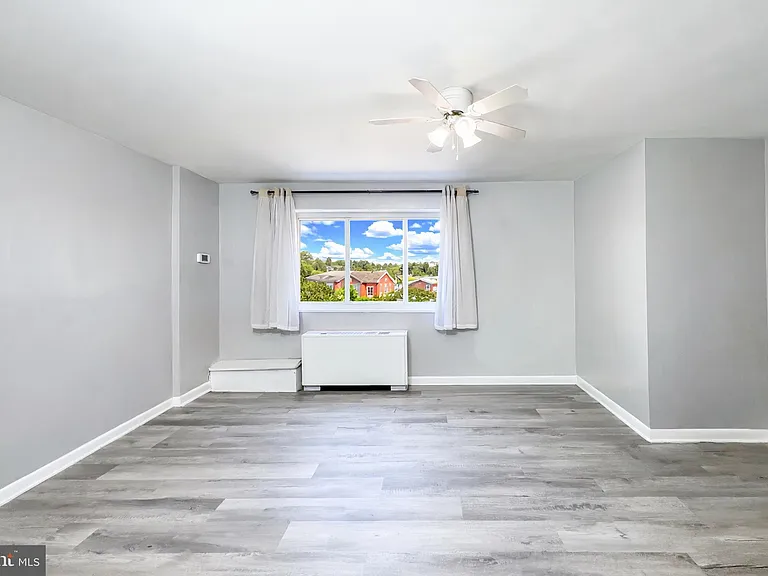 614 Sligo Ave #405 — Photo 12