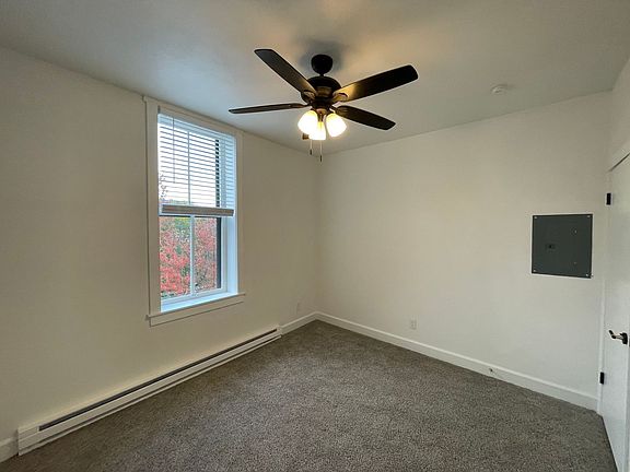3rd image of 916 Clinton St #302