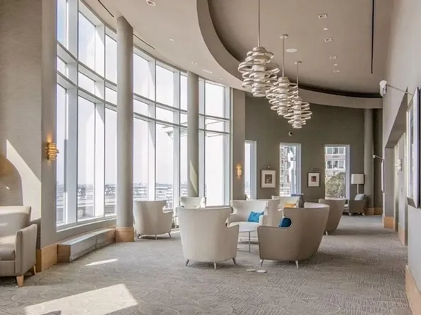 120 Riverside Boulevard image 7 of 13