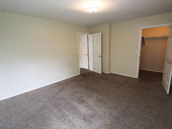 5th image of 3526 Brittany Ct Unit 3526