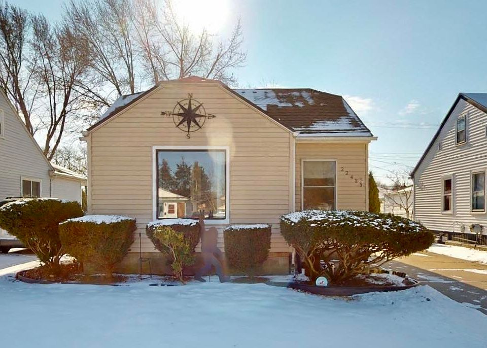 1st image of 22436 Daniels St