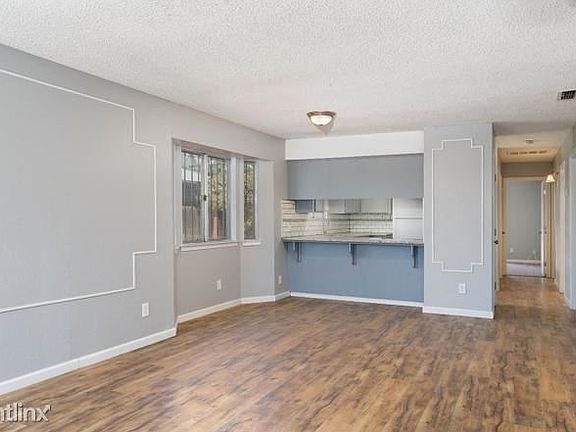 4368 N Brix 1