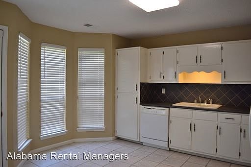 5th image of 2271 Cheshire Dr