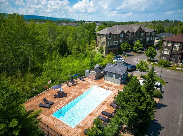 69 Joseph Trl, Collingwood, ON L9Y 0J3
