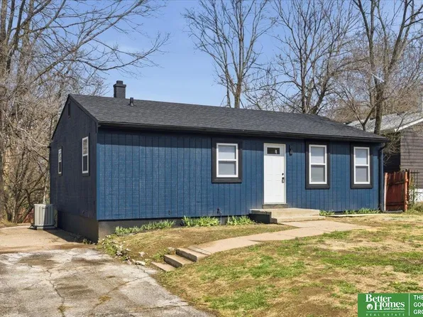 7407 N 34th St, Omaha, NE 68112