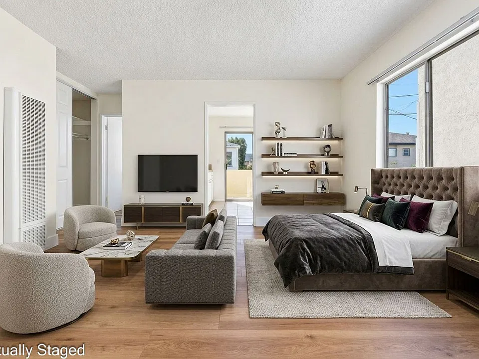 1518-1522 Euclid St