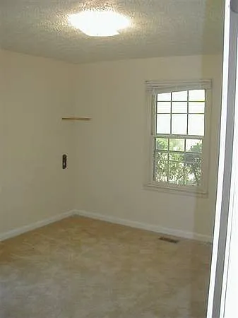 3386 Phillips Cir — Photo 5