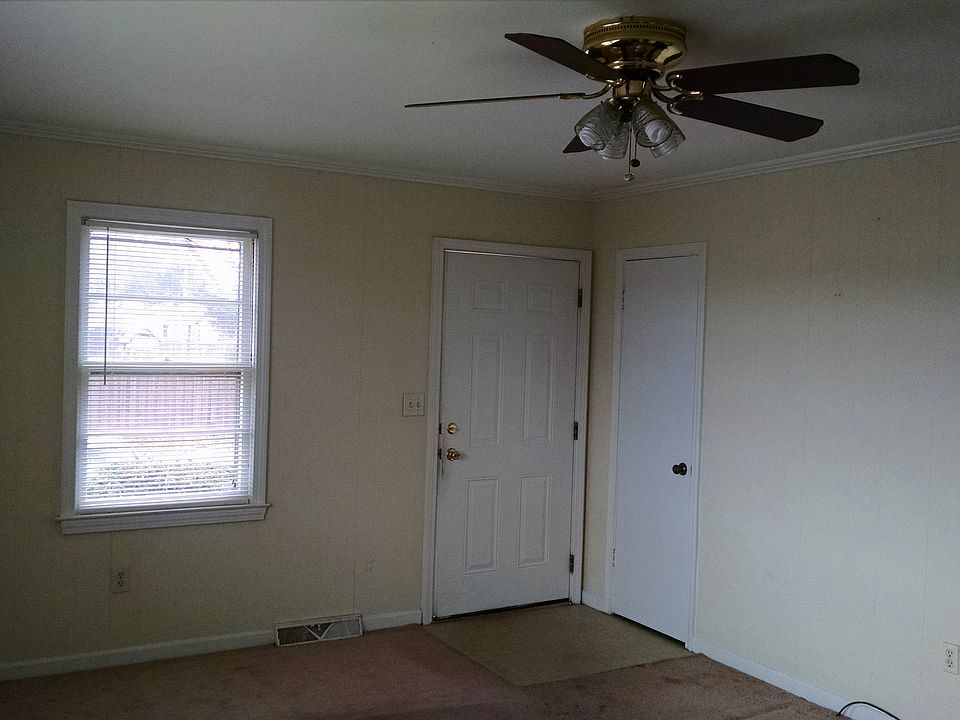 2nd image of 143B White Cir