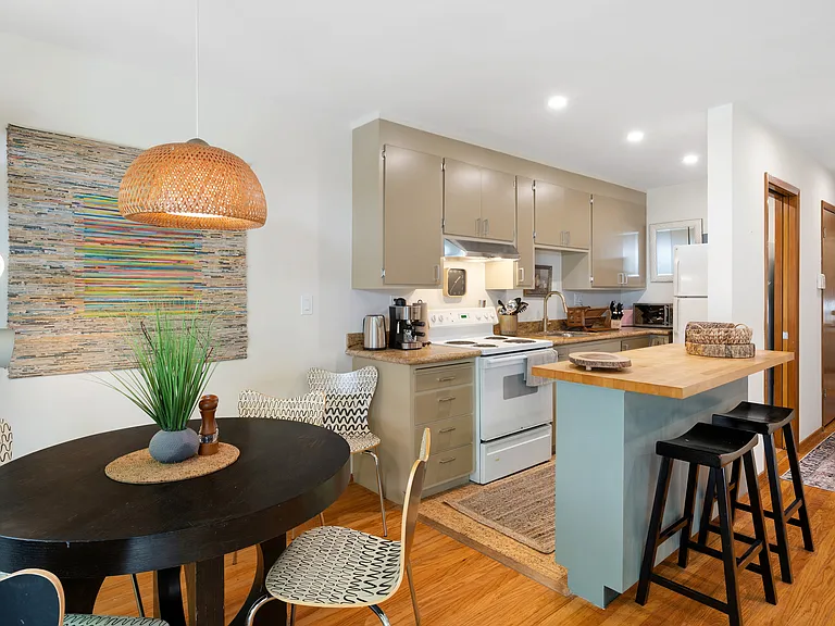 1423 Walnut St #1 — Photo 11