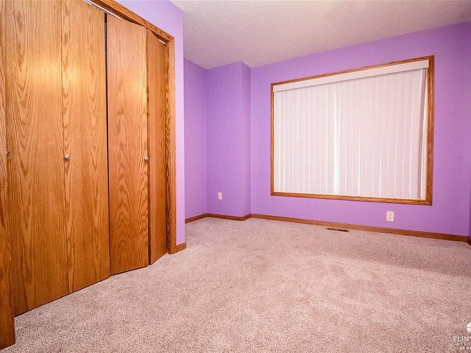 1321 Overbrooke Dr, Junction City, KS 66441 Zillow