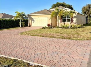 394 Spring Hill Lake Loop, Cape Coral, FL 33993