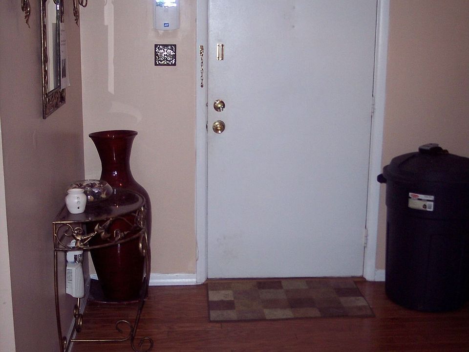 Entrance / Foyer