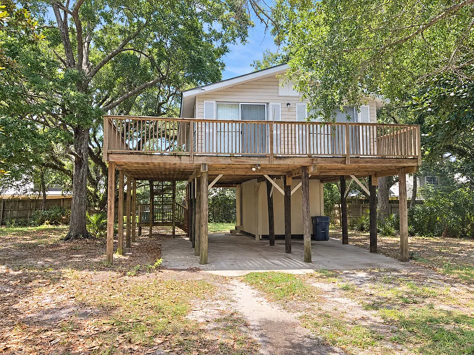 1517 Knob Hill Dr