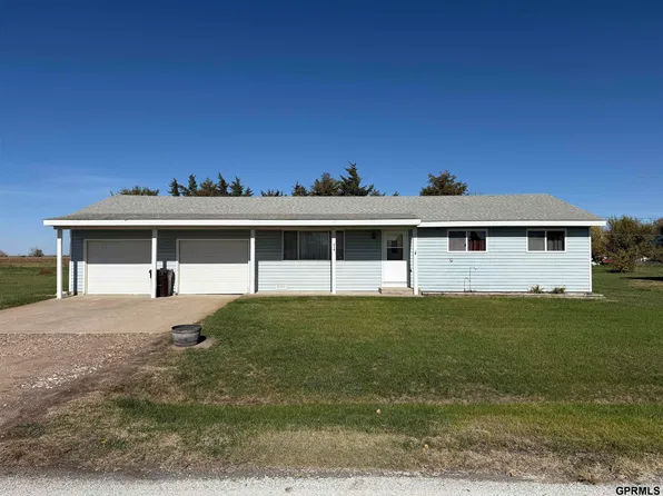 716 Ohm Dr, Overton, NE 68863