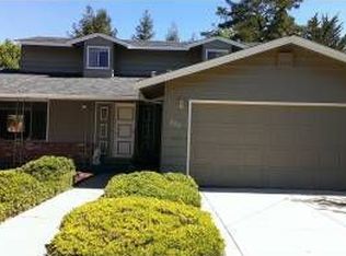 220 Virginia Hills Dr, Martinez, CA 94553