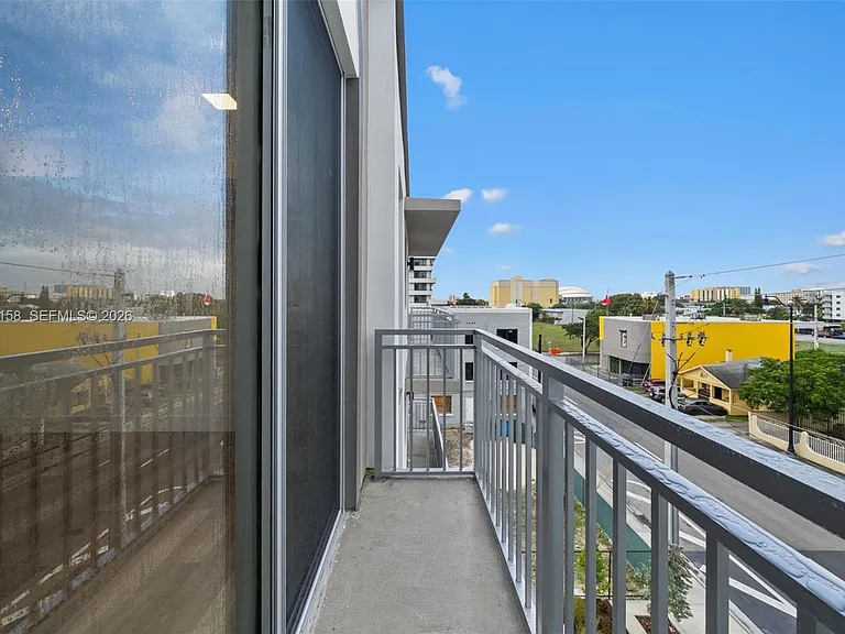 650 SW 1st St #206 — Photo 16