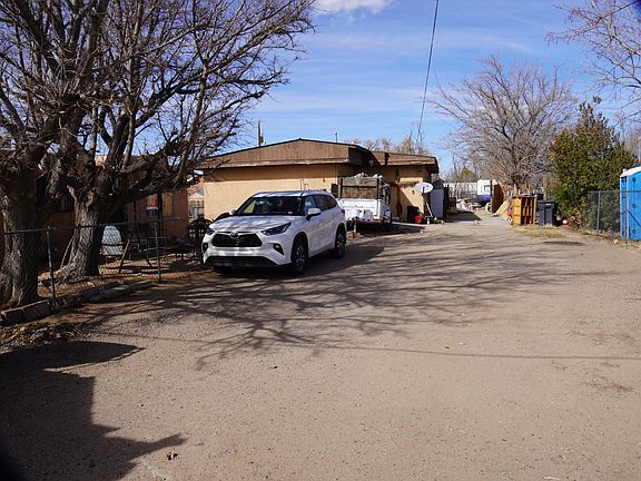 3rd image of 2801 Rio Bravo Blvd SW