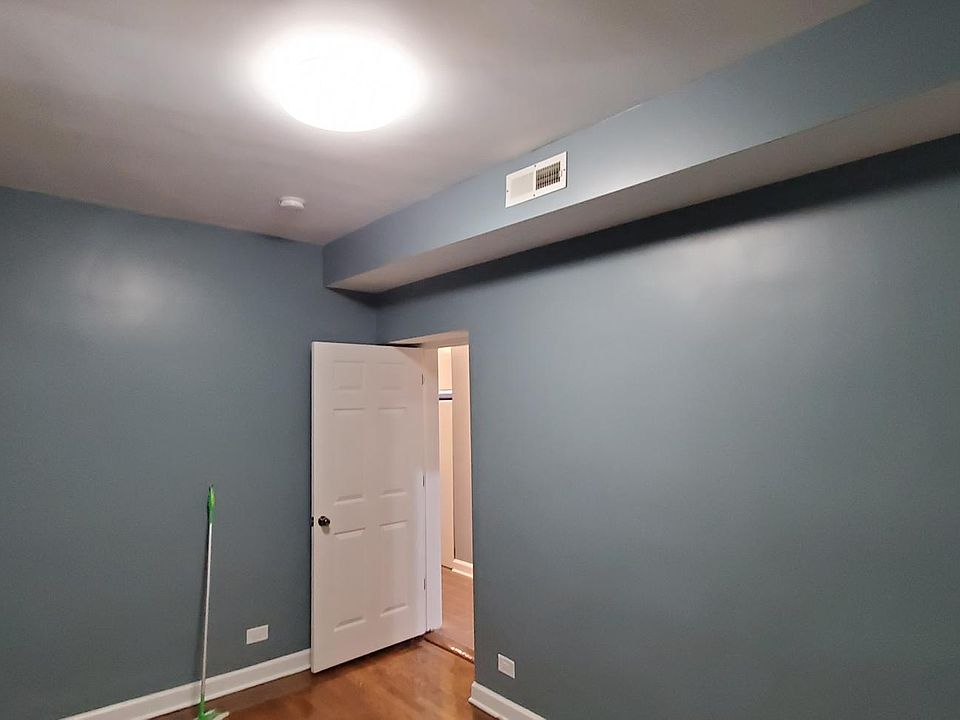 1st image of 1026 N Trumbull Ave #1