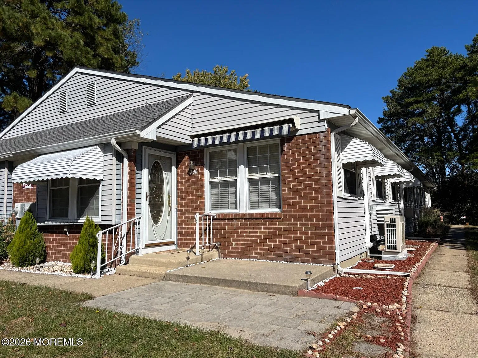 2 bed, $1,600 — Photo 1