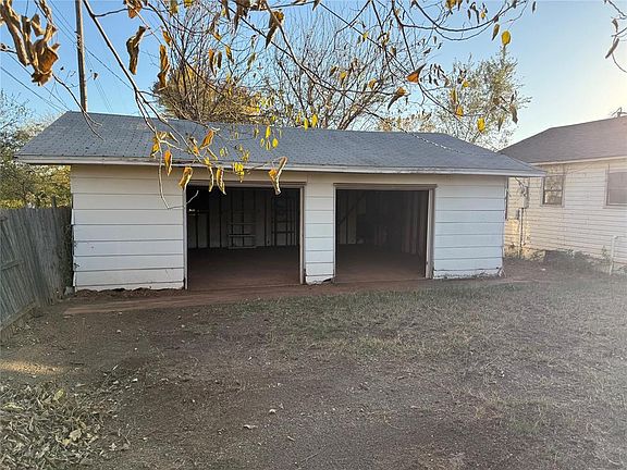 4th image of 606 N H St