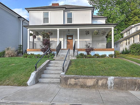 3rd image of 705 Alabama St