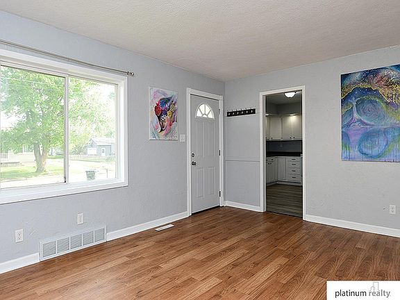 4th image of 1225 E 10th St