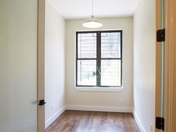 5th image of 291 Stockholm St #1RLB