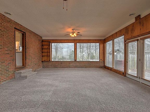 4th image of 3519 Wildflower Ln