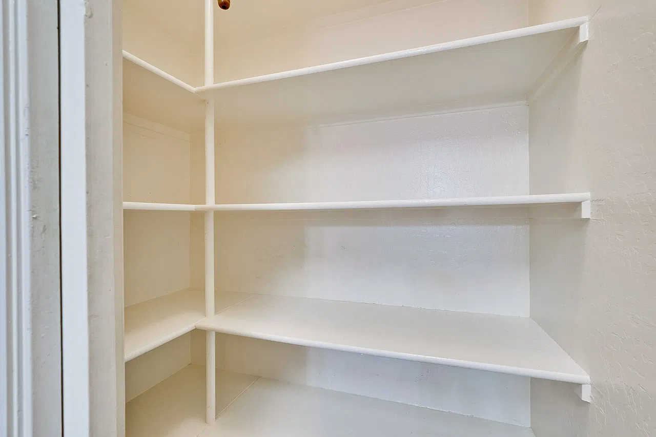 2 bed, 1.5 bath, 849 sqft, $3,200 — Photo 1