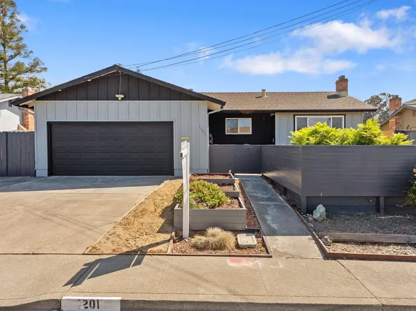 1201 Belfair Dr, Pinole, CA 94564