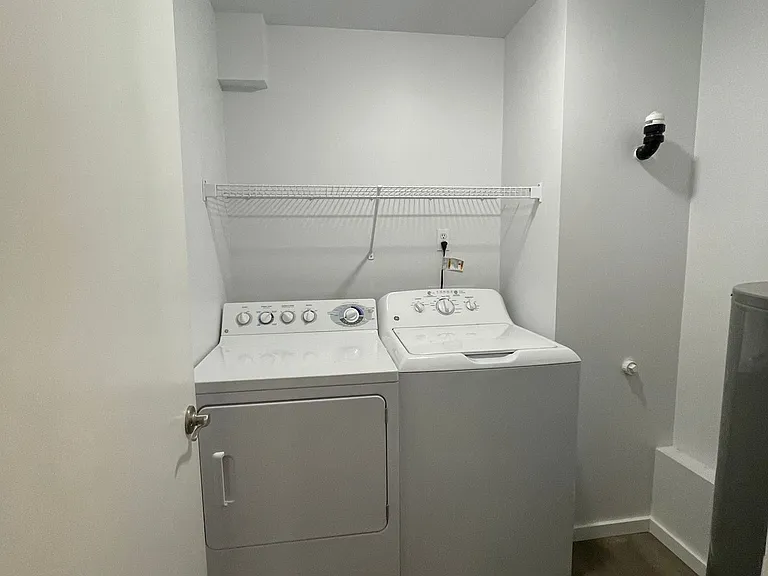 Ekilai Apartments - Spacious 1 Bed, 2 Bed Units & 3 Bed Units, w/ Private Balcony ~ Designer fini... — Photo 25