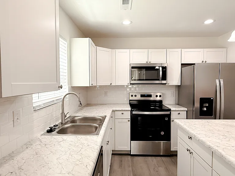 614 Buncombe St — Photo 3