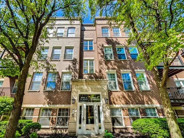 301 W Goethe St #3C, Chicago, IL 60610