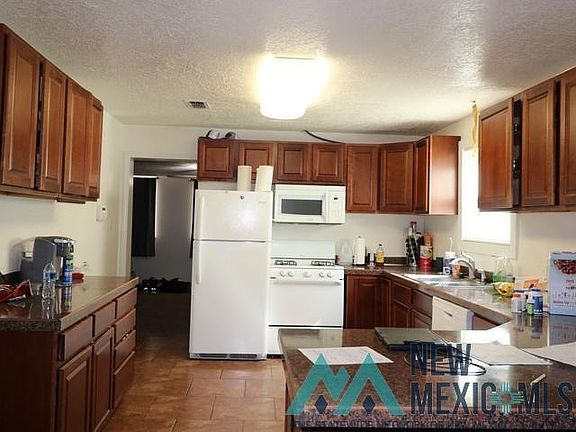 4th image of 1408 S Avenue C