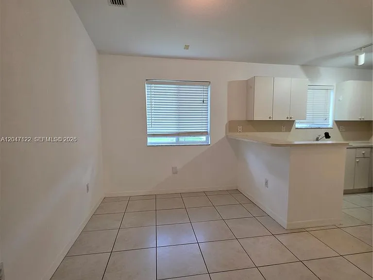 3398 NE 9th Dr #204 — Photo 7