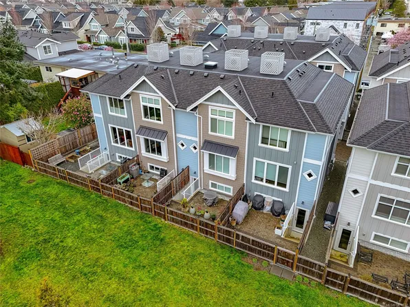 10480 Resthaven Dr #13, Sidney, BC V8L 3H3