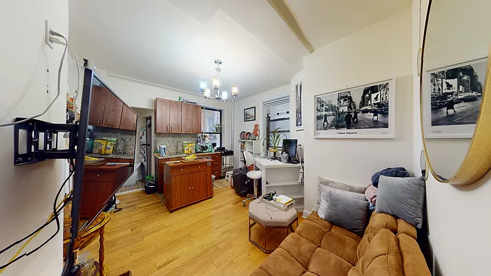 Rented by Bond New York | media 16