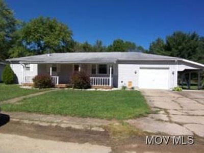 387 Maple Dr, Mineral Wells, WV, 26150