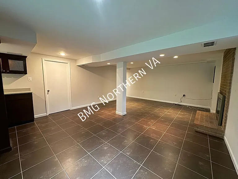 5406 Gainsborough Dr — Photo 28