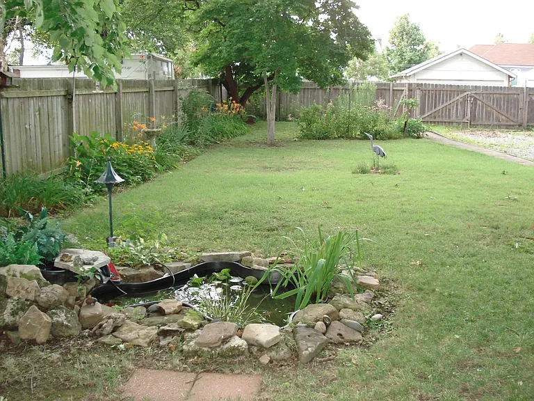 Huge backyard with great landscaping