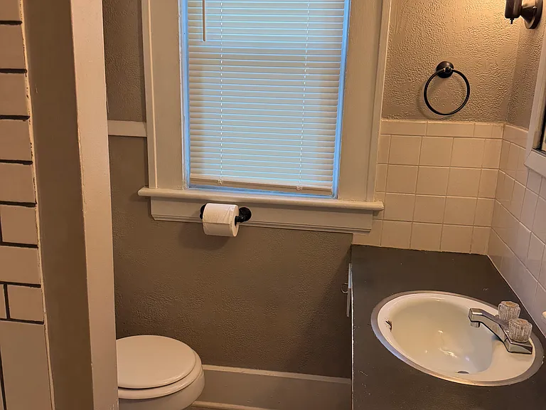 132 Crescent Dr #D — Photo 8