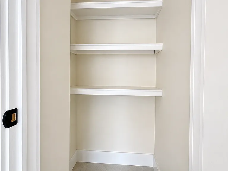 34 Feiner Pl #2R — Photo 32