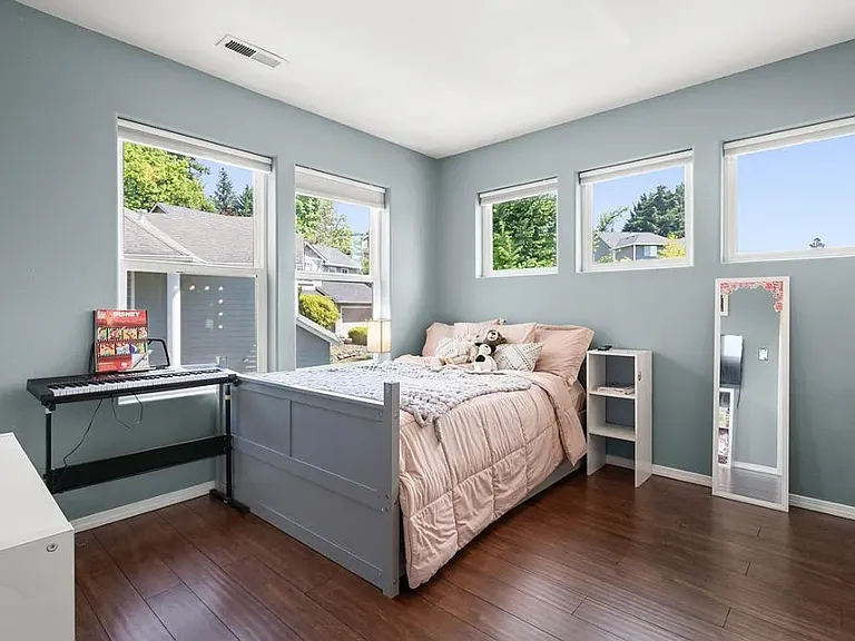 15812 NE 18th Ct — Photo 10