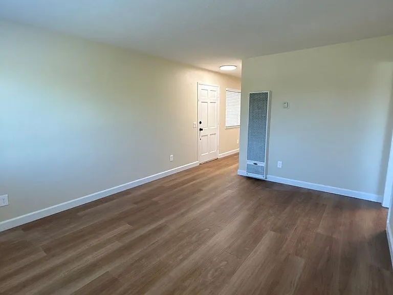 271 W Alvin Dr #A — Photo 7
