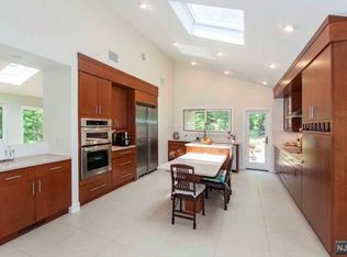 439 Hillside Ave, Alpine, NJ 07620