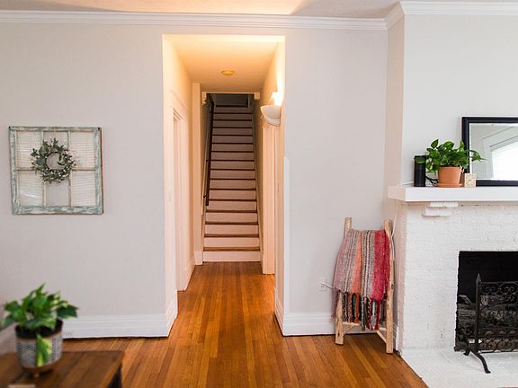 3rd image of 407 Yeardley Ave